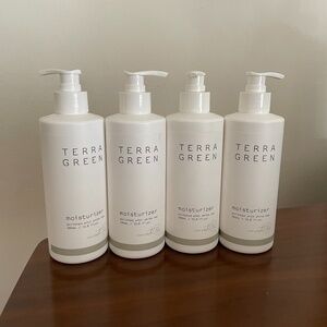 New Terra Green Moisturizer 12.8 Fl. oz. Bundle of 4